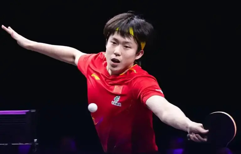 通过周密的, 在WTT冠