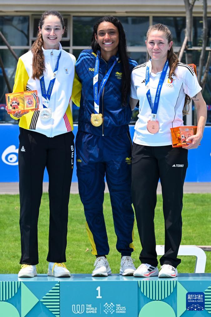 单圈争先, 周晴, 会速度轮滑