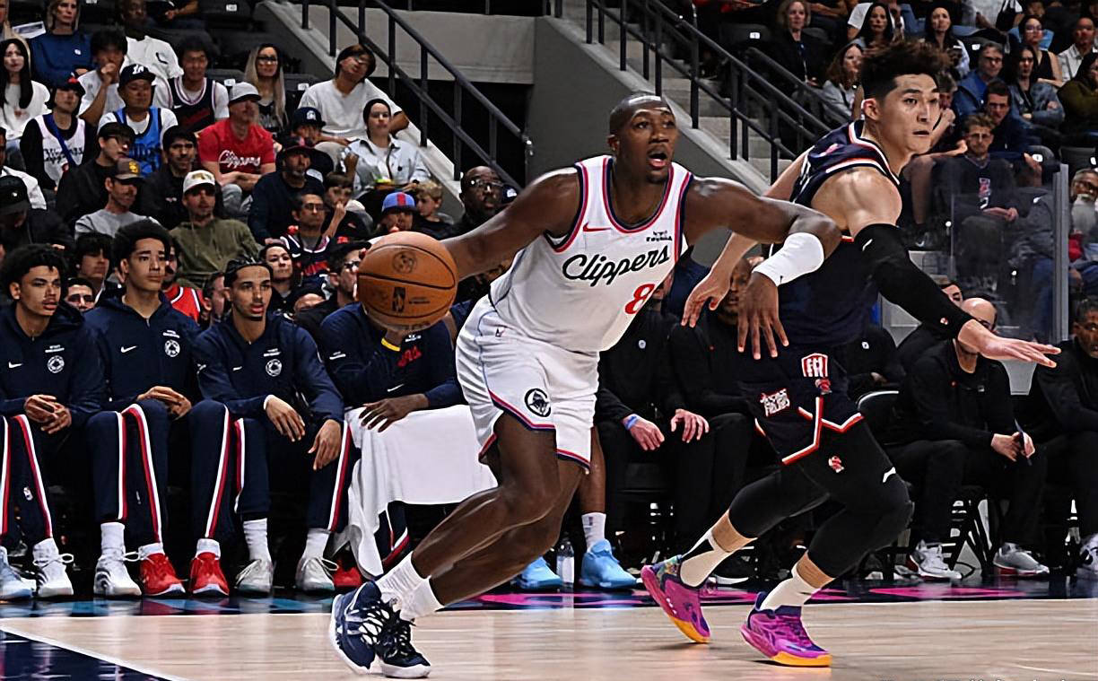 赛中, 在接下来的, 出色